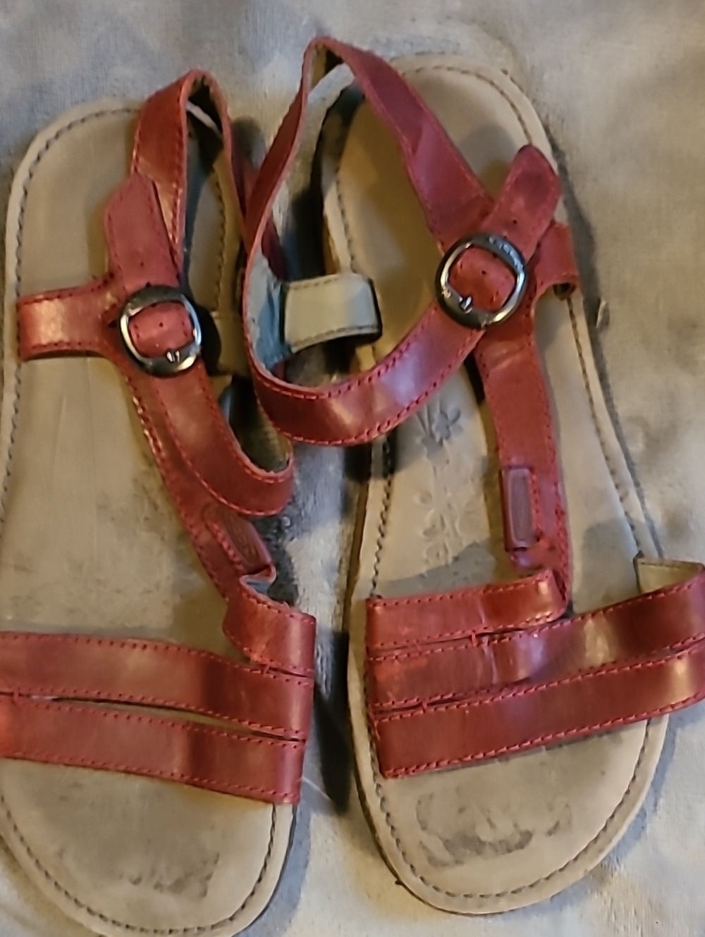 Keen Sierra Open Toe Red Leather Sandal 9 Casual Comfy Classic Summer Sporty